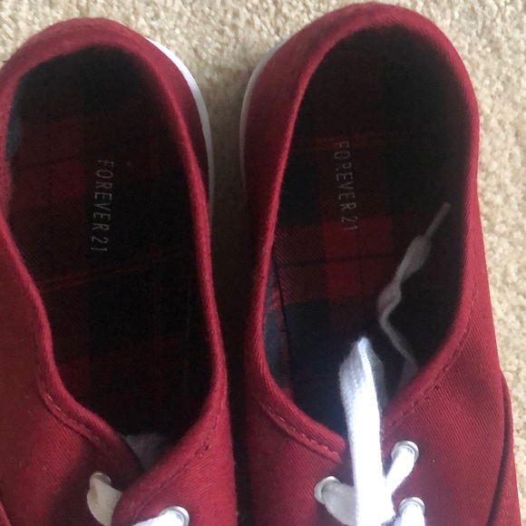 Red Converse from Forever 21 - Picture 6 of 6